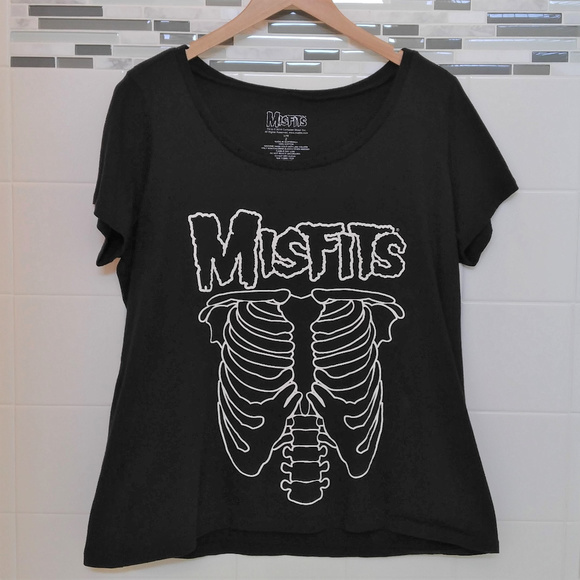 Misfits Tops - NWOT Misfits Skeleton Ribcage Scoop Neck T-Shirt
